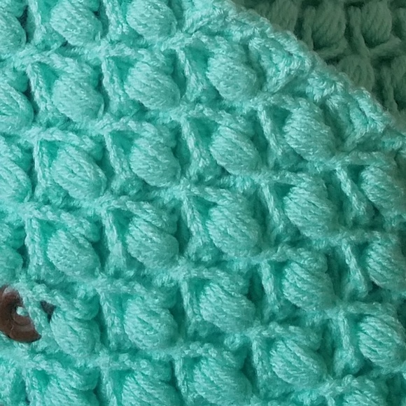 Scarf, Cowl - Picture 3 of 4